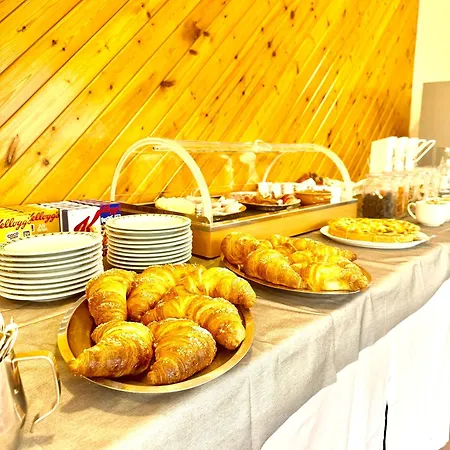 Bike & Bikers And Restaurant Ampezzo